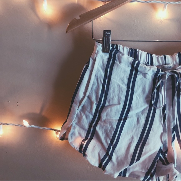 Brandy Melville Shorts - Picture 2 of 3